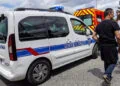 2 policiers municipaux poignardés