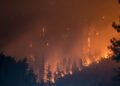 Incendies en Gironde, Lecornu répond aux manifestants "rien à cacher"