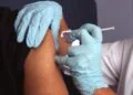 Trump poursuit sa politique antivax