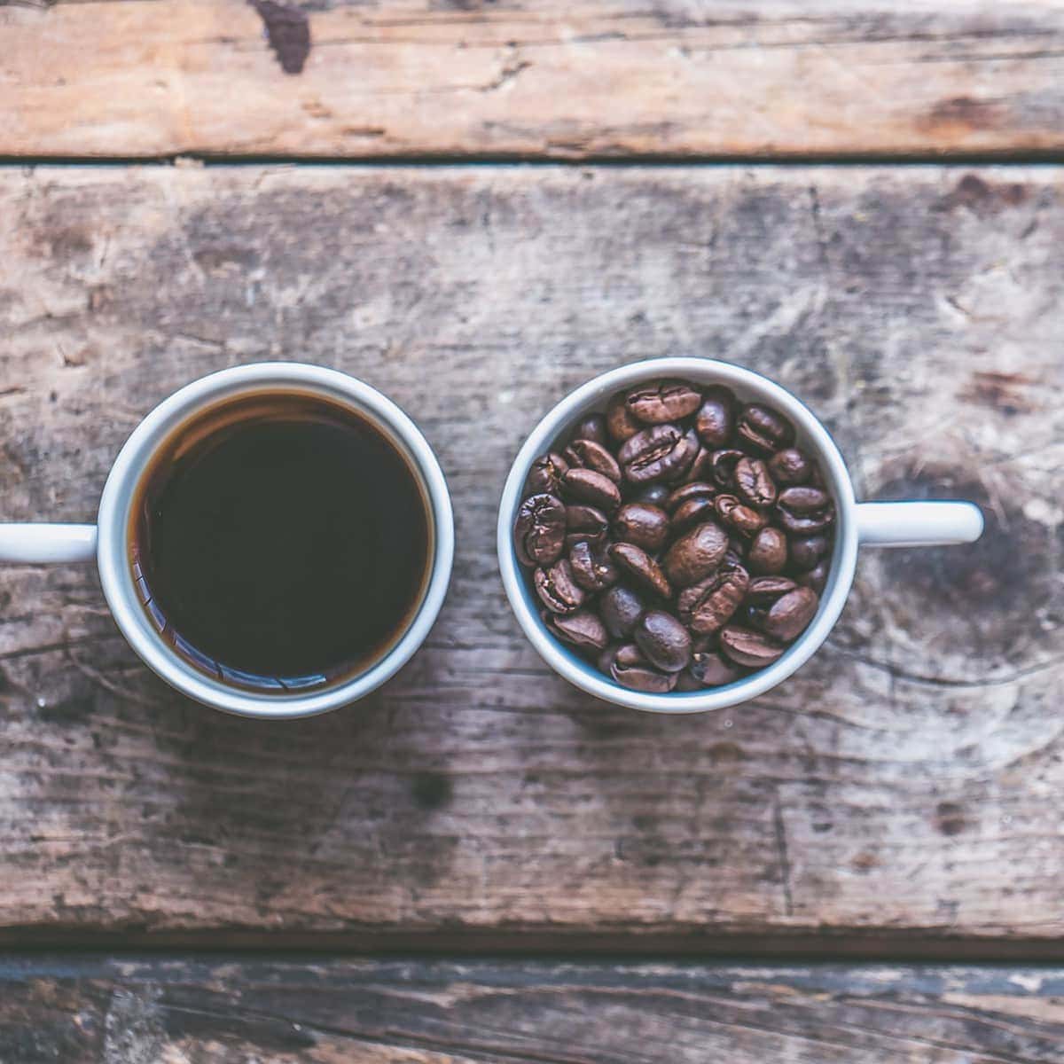 Bean to Cup vs Instant Coffee: Which One is Best for Your Busy Workplace?