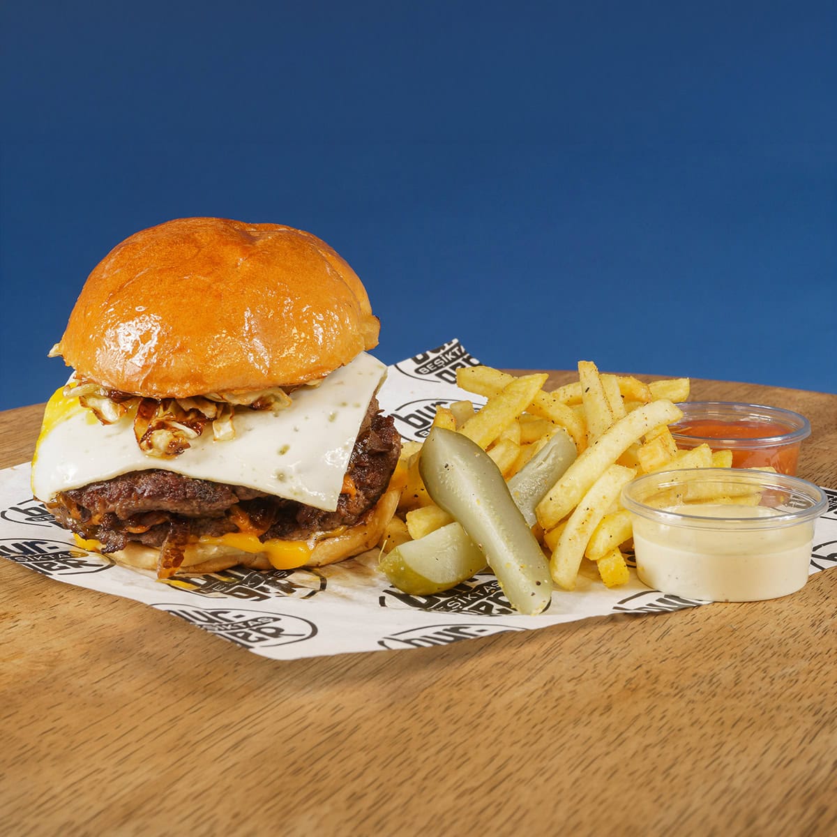 Beşiktaş Burger menü gıda fotoğrafçılığı restoran İstanbul — DiyaframPro