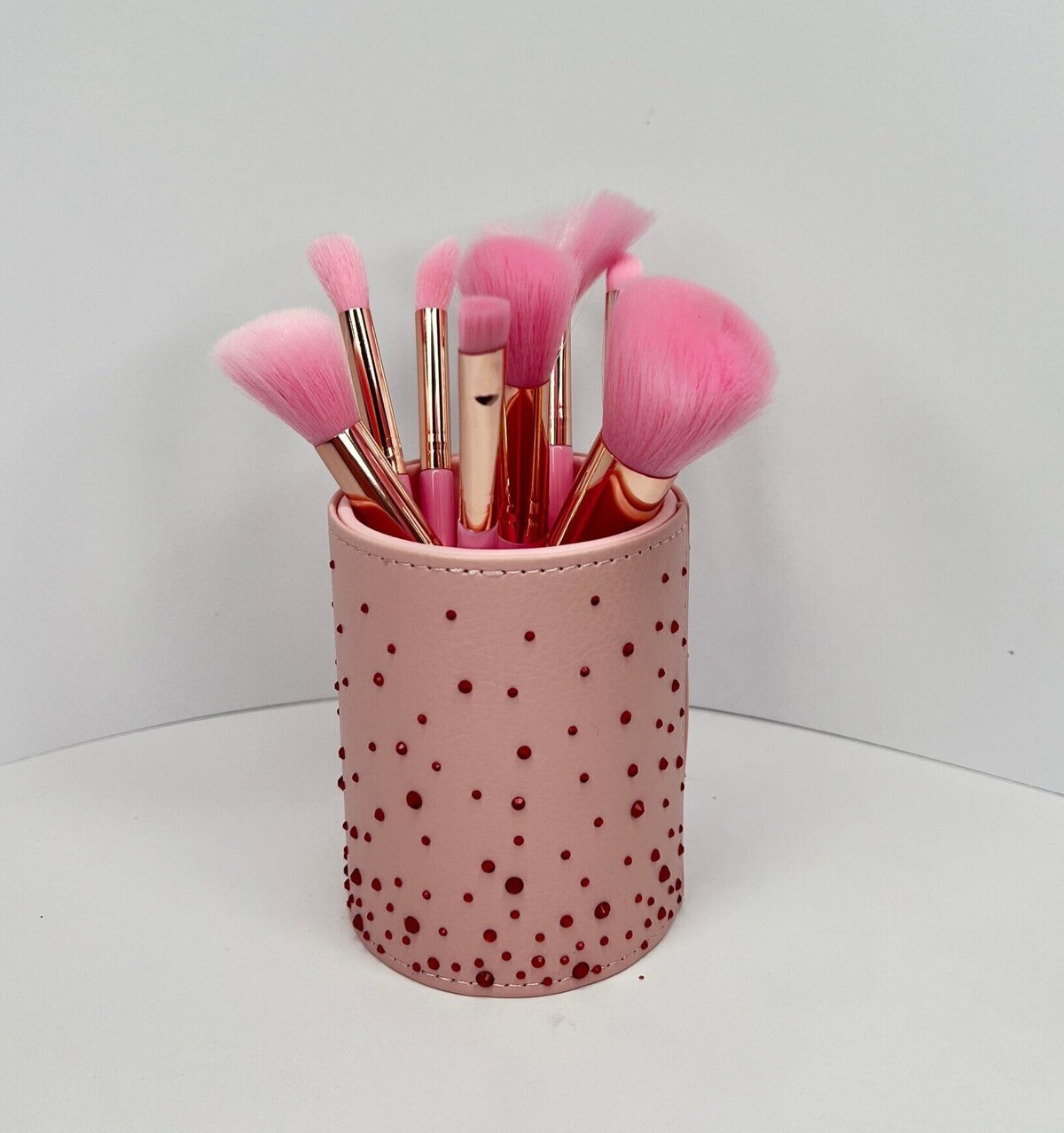 ست براش نگینی لیوان‌دار، براش ۸ عددی نگینی، ست براش با لیوان نگین‌دار، براش لوکس لیوان دار، ست براش حرفه‌ای نگینی