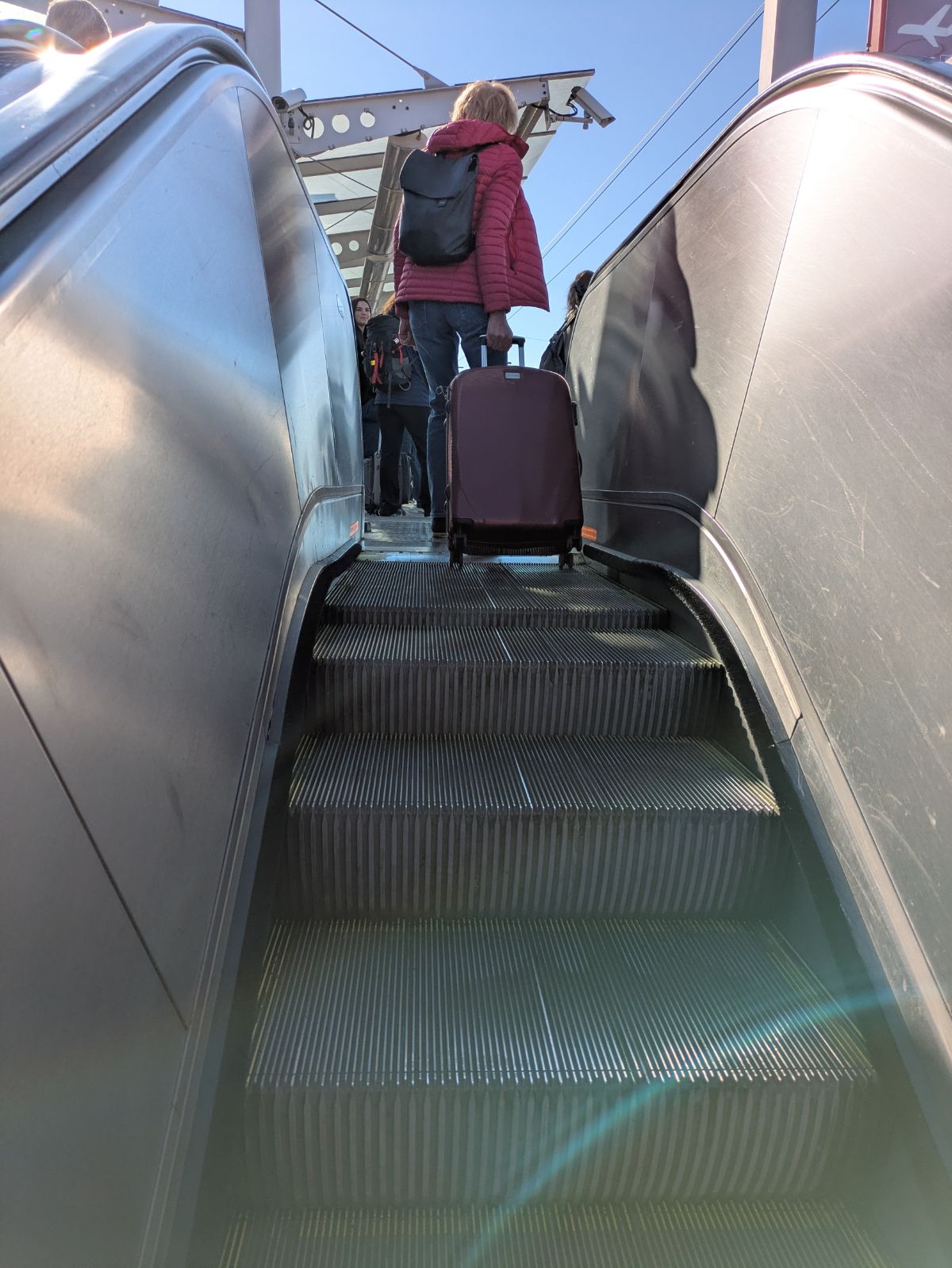 プラハ/空港から市内/アクセス/ヴァ－ツラフ・ハヴェル国際空港/旧市街へ