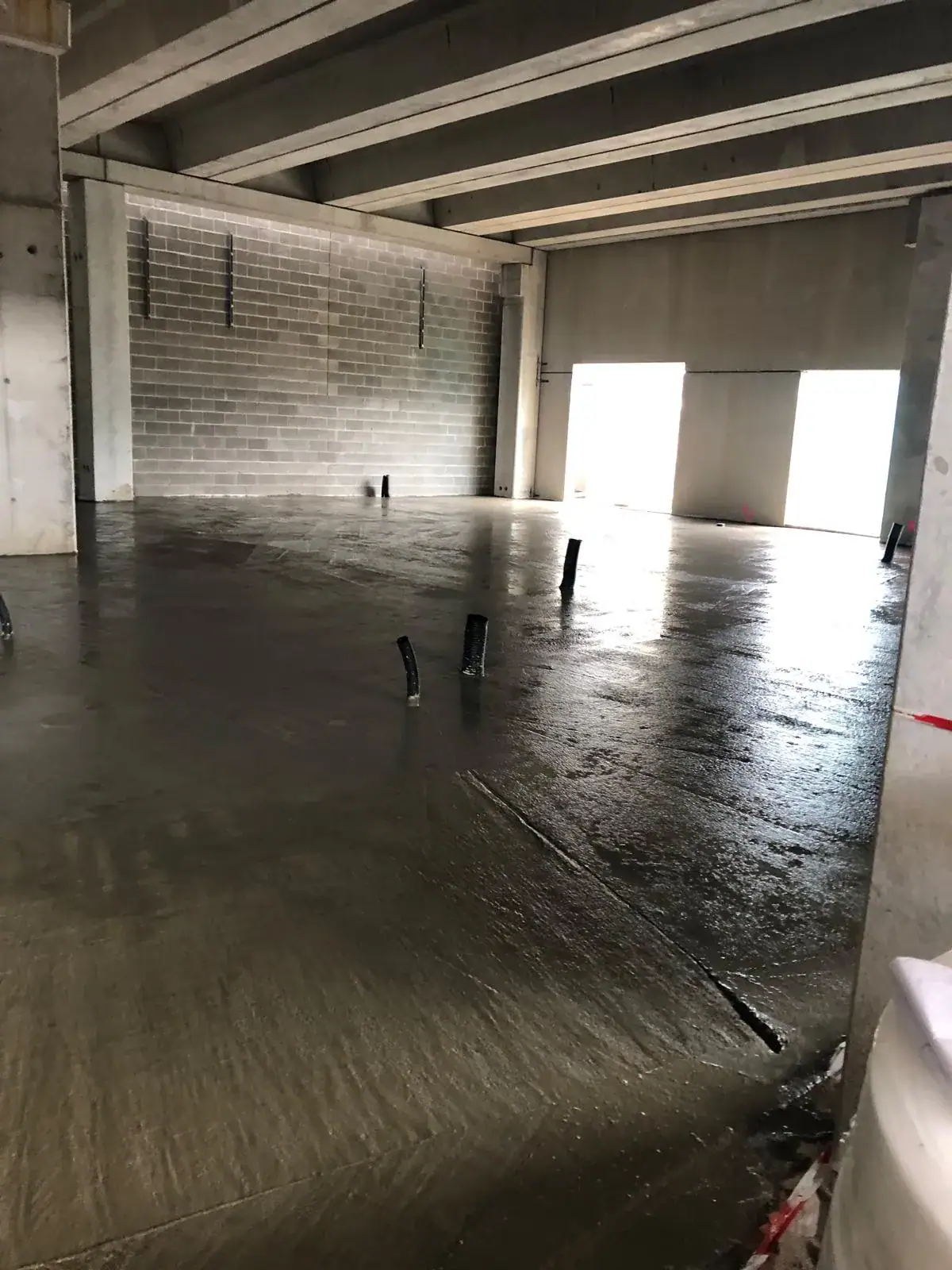 pavimentazioni industriali dello stabilimento FACO di Cameri, sede del Centro Regionale Europeo di manutenzione del velivolo F-35
