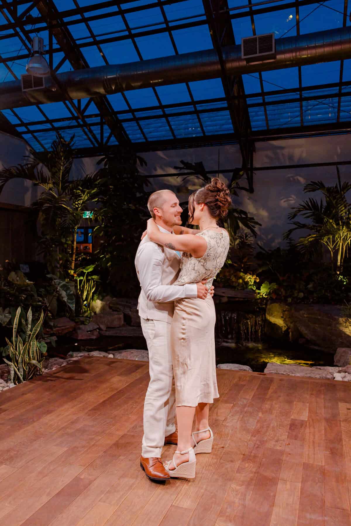 Sophie and Josh's first dance at their Aquatopia reception