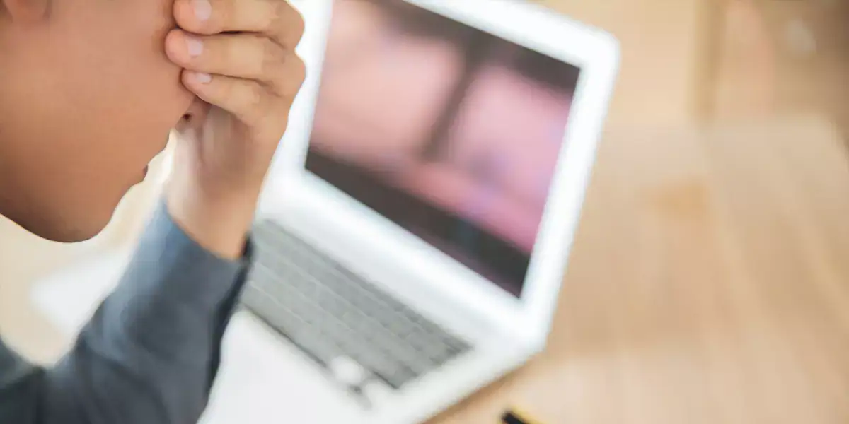 Learn effective strategies to steer clear of online betting scams. Find out how to safeguard your finances from fraudulent schemes and deceitful practices.