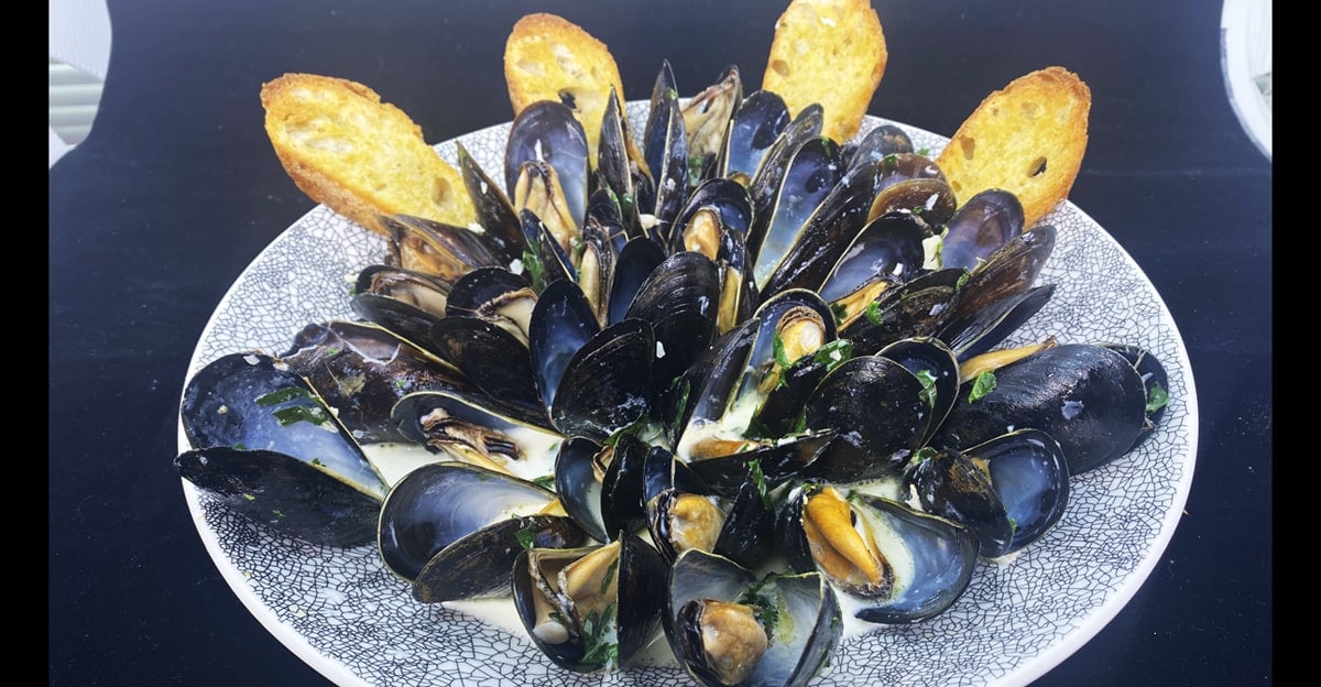 Holiday Recipe – A simple Creamy PEI Mussels Dish from Chef Schulz
