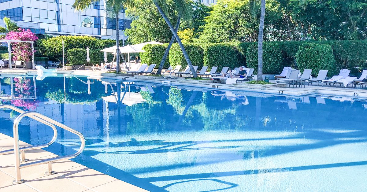 Four Seasons Pool