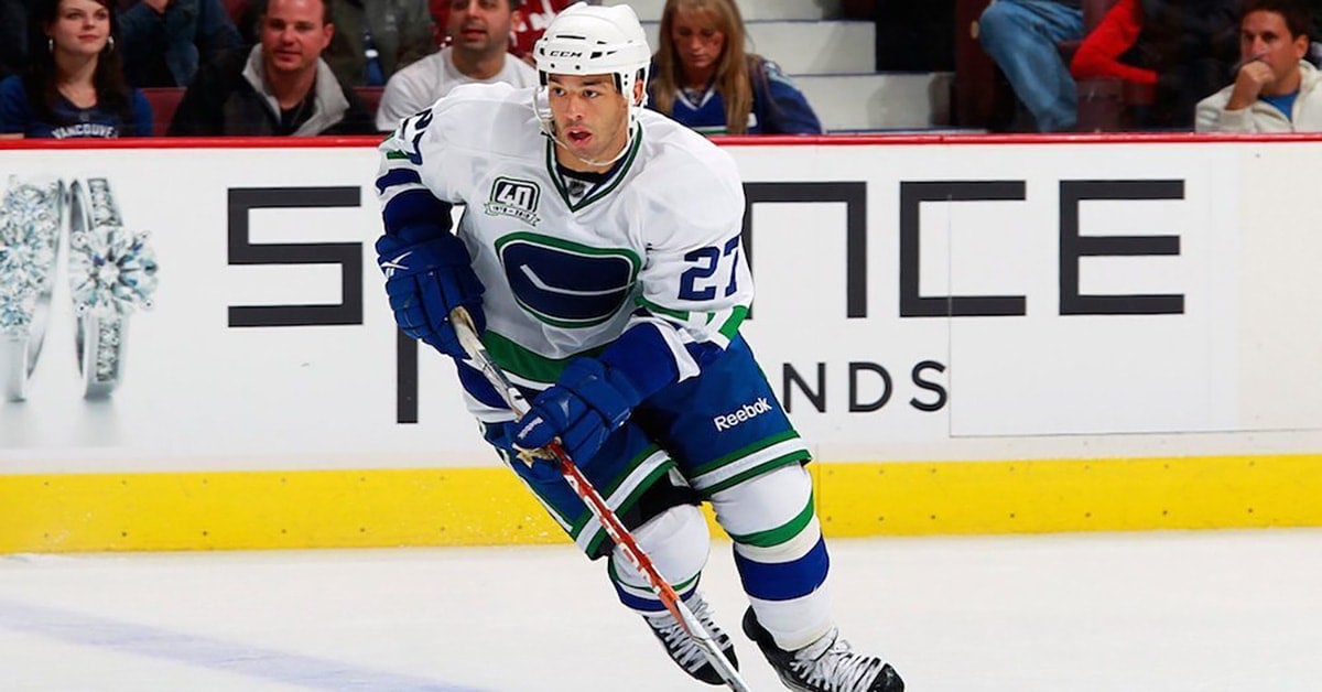 What will Manny Malhotra bring to the Toronto Maple Leafs?