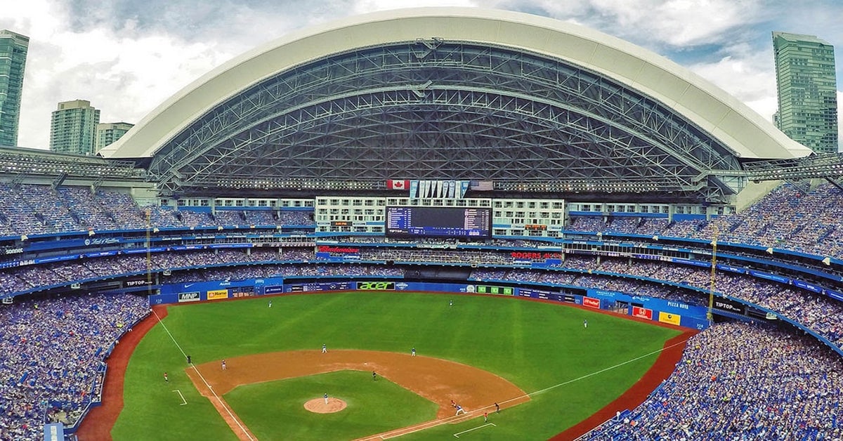 Toronto Blue Jays welcome fans back to Rogers Centre