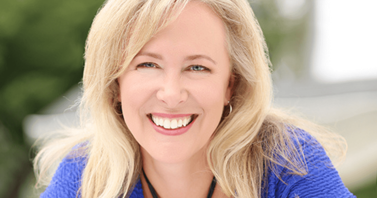 306: Kerry Thomas on 5 Simple Ways to Clear Physical & Mental Clutter