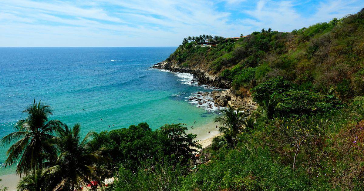 beach in puerto escondido mexico