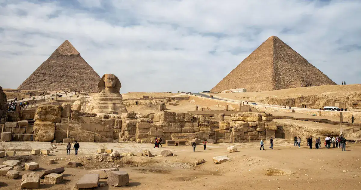 Pyramids and Great Sphinx during White Desert Nile Cruise tour