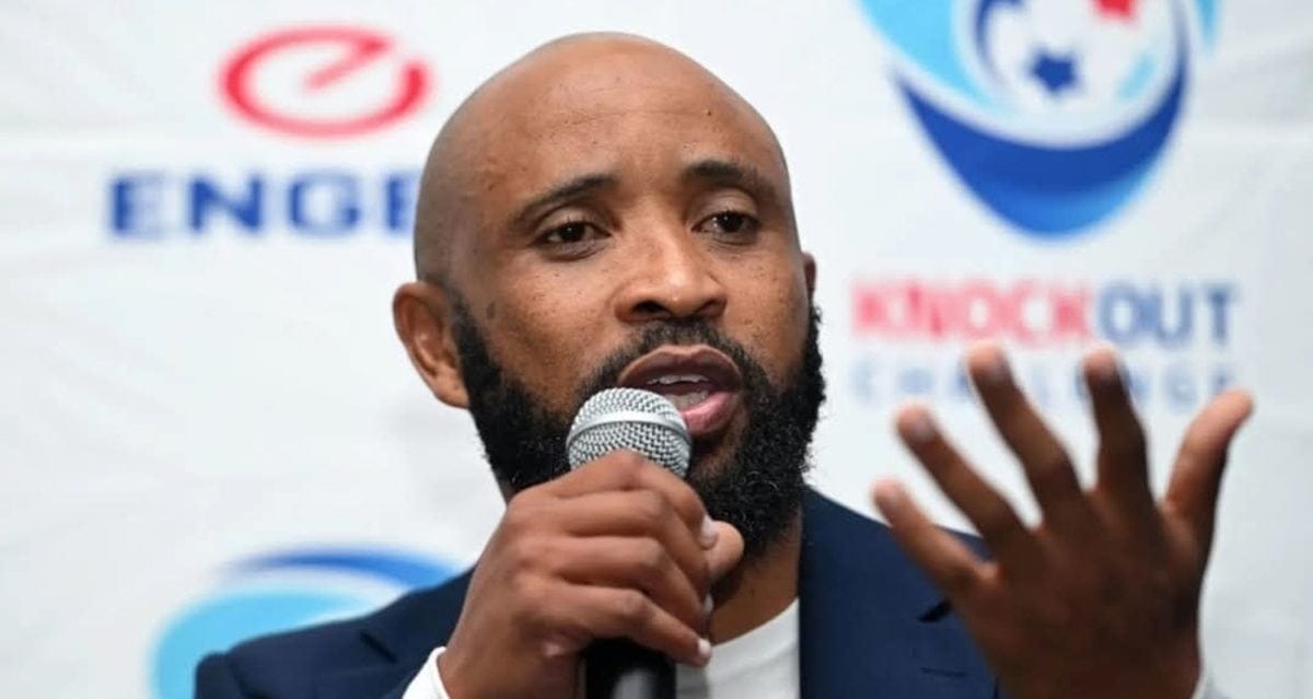 Thabo Senong addressing a press conference