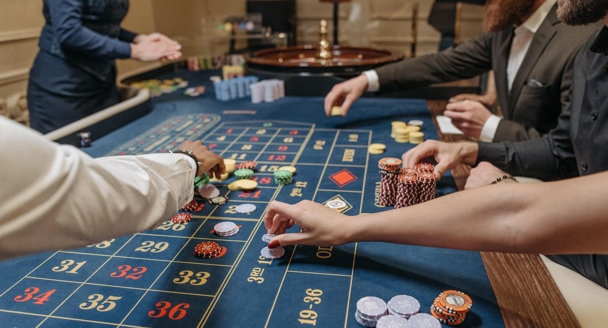 Top 7 Reasons Why People Dive Into Online Gambling