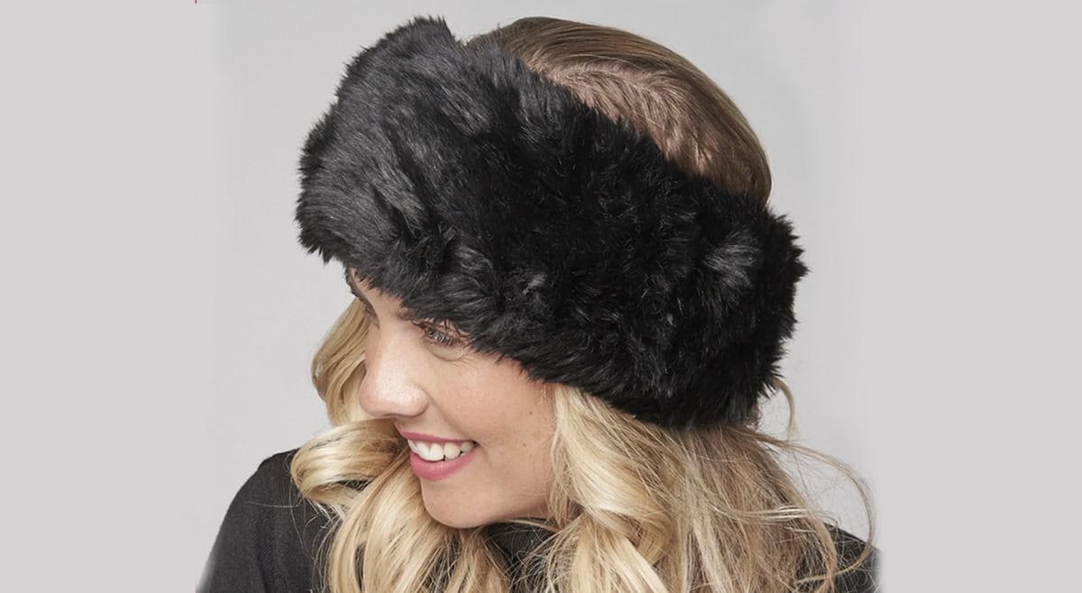 10 Holiday Gift Ideas For Her… To Ward Off The Chill