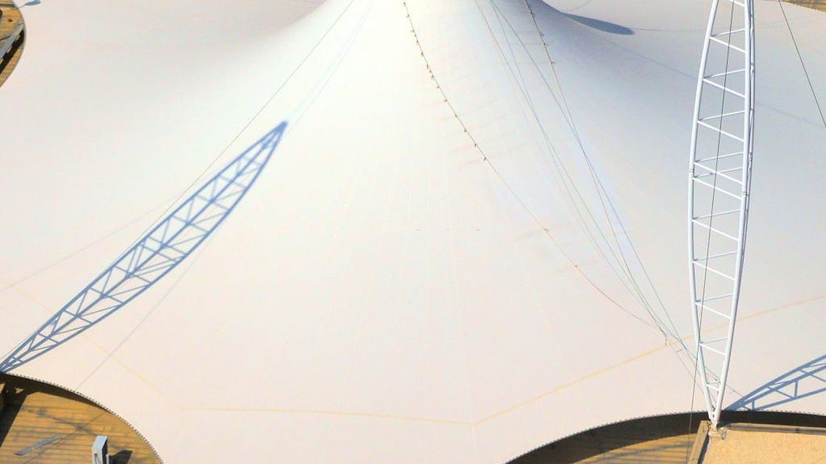 kanopi membrane, puncak, arsitektur modern