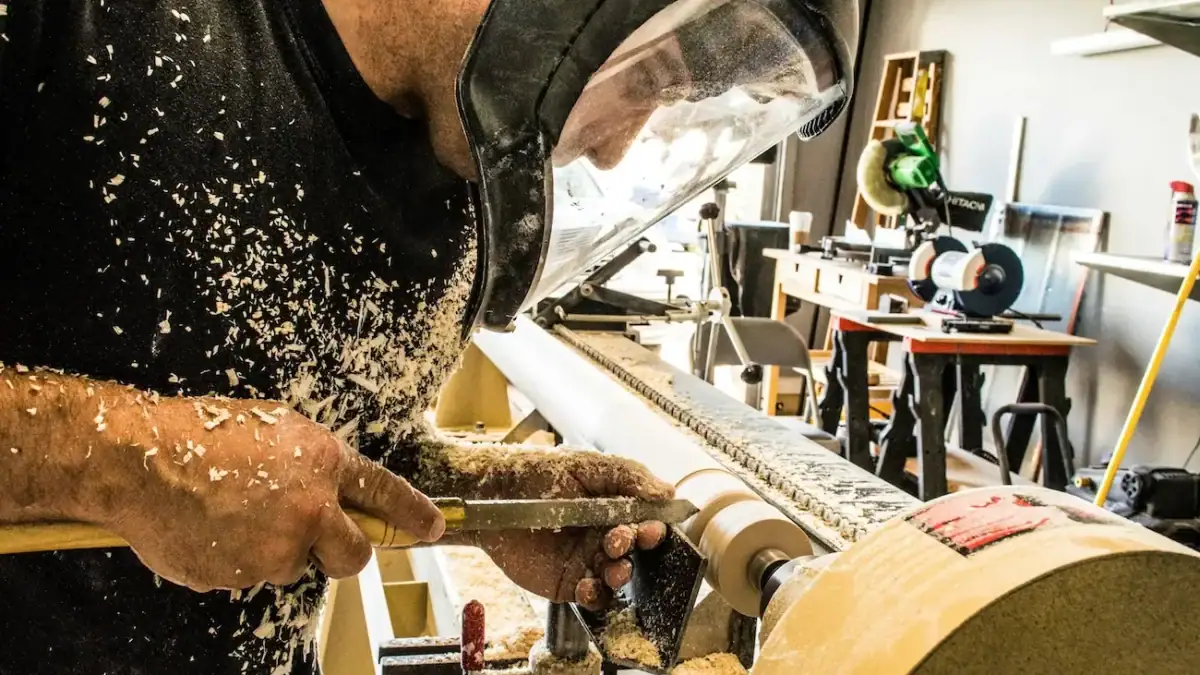Comment tourner le bois en toute sécurité : Mes règles d&rsquo;or de menuisier