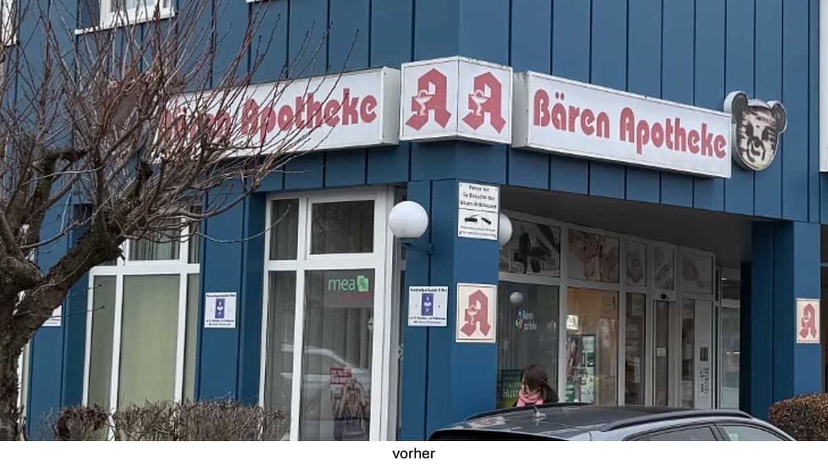 In die Jahre gekommene und nicht mehr zeitgemäße Außenansicht der Bären Apotheke in Ingolstadt.