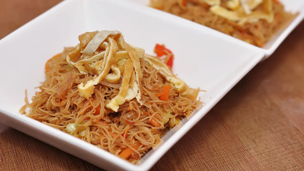 menu buka puasa dan sahur bihun goreng