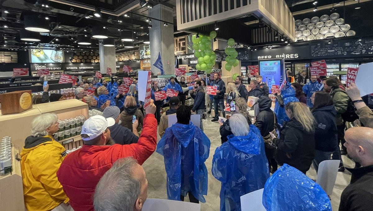 LCBO workers rally inside Toronto LCBO store for fair wages and an end to Ford’s reckless privatization agenda