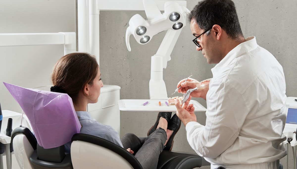 What Torontonians need to know about dental implants – Benefits, cost, and insurance