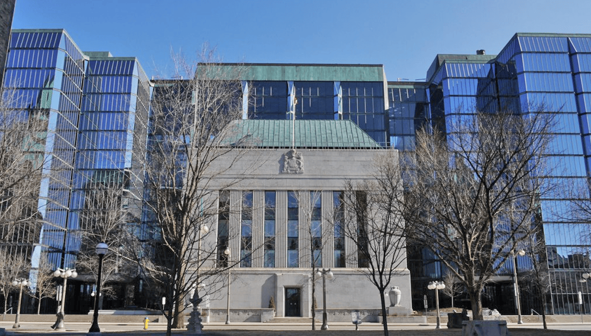 Bank of Canada lowers overnight interest rate to .25%