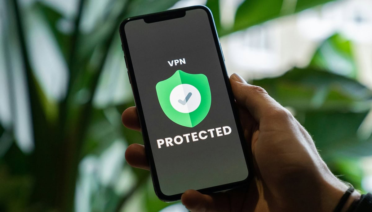 How Canadians can use a VPN to protect their iPhones