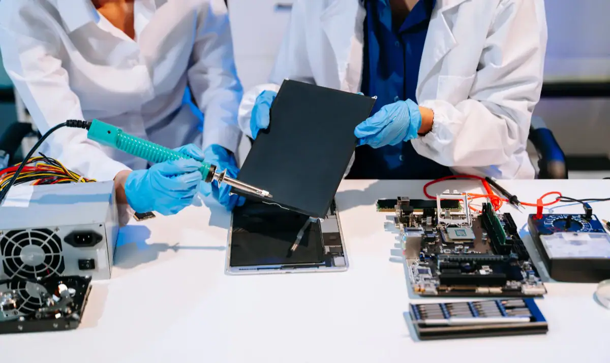 Gu&iacute;a Completa de Reparaci&oacute;n de MacBook:<br> De la Pantalla a la Bater&iacute;a,<br> Devolvemos la Vida a tu Equipo Apple