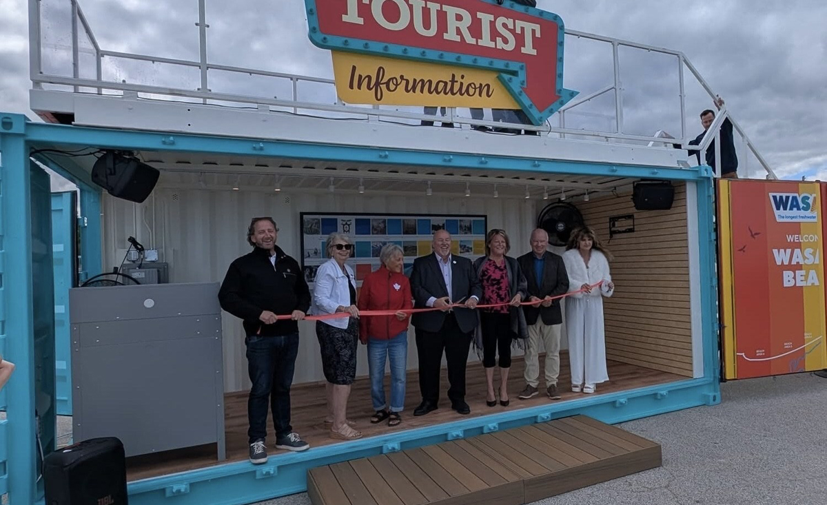 Wasaga Beach Unveils its First-Ever, Beach-Themed Mobile Tourist Information Centre