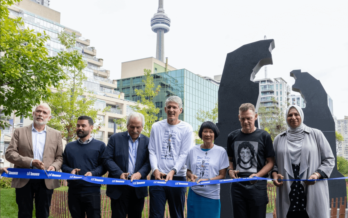 Terry Fox Legacy Art Project unveiled beside the Toronto Music Garden