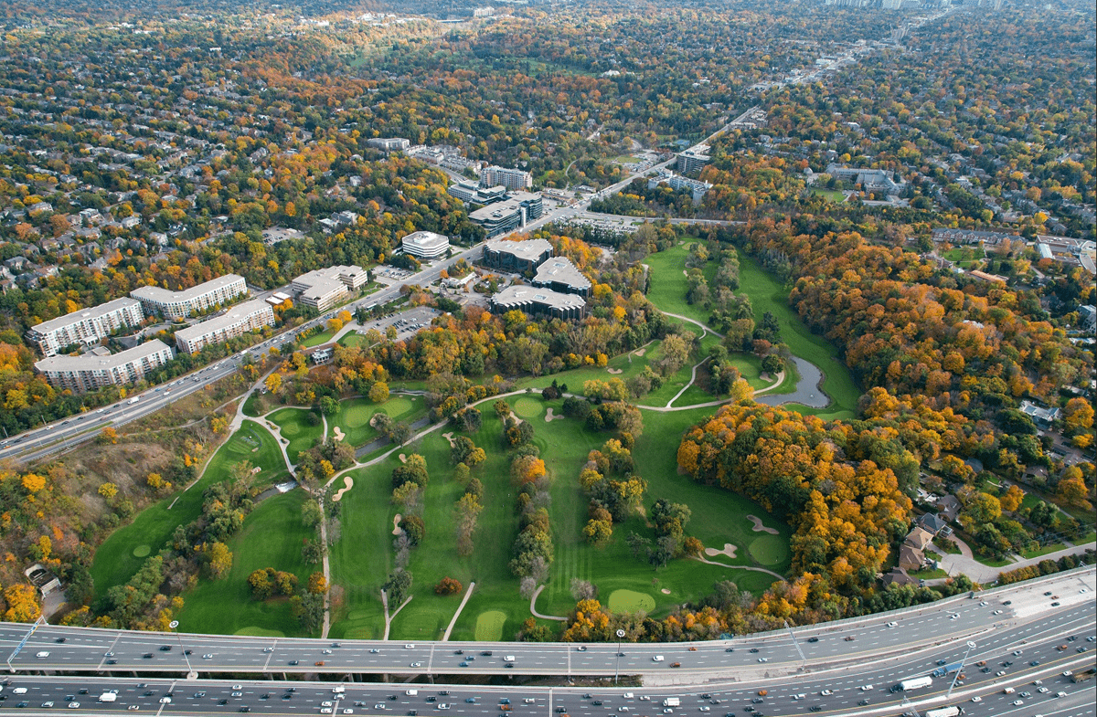 When do the Toronto golf courses open?