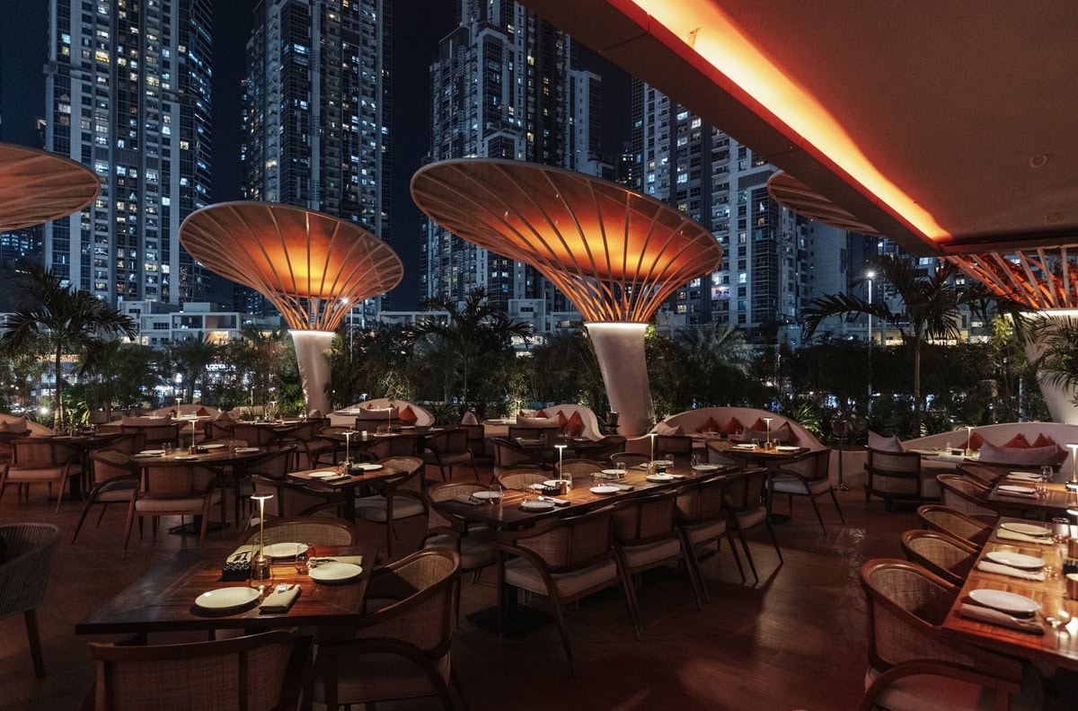 Celebrate New Years Eve with a Red Carpet Gala Dinner At Sienna 12 Celebrate New Year's Eve with a Red Carpet Gala Dinner at Sienna. Enjoy exquisite dining, live entertainment, and a glamorous night to ring in the new year in style!