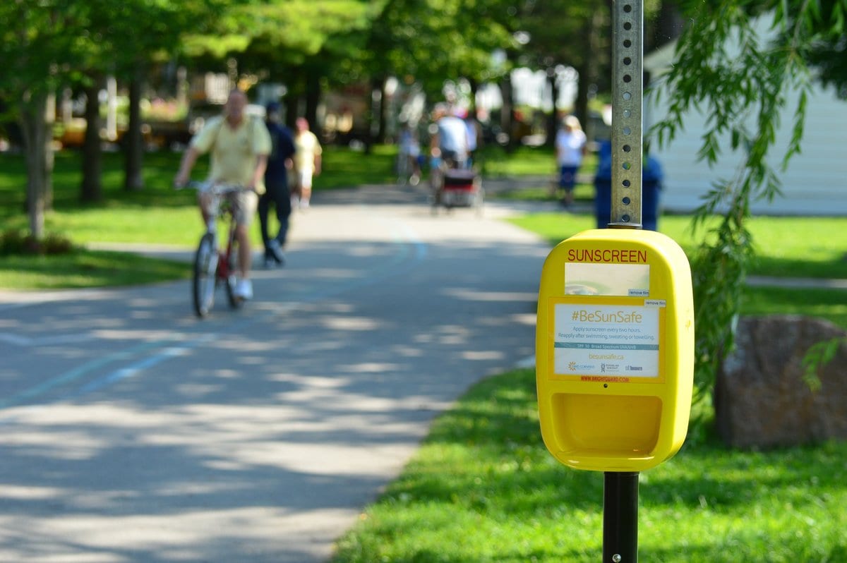 Toronto parks offer free sunscreen