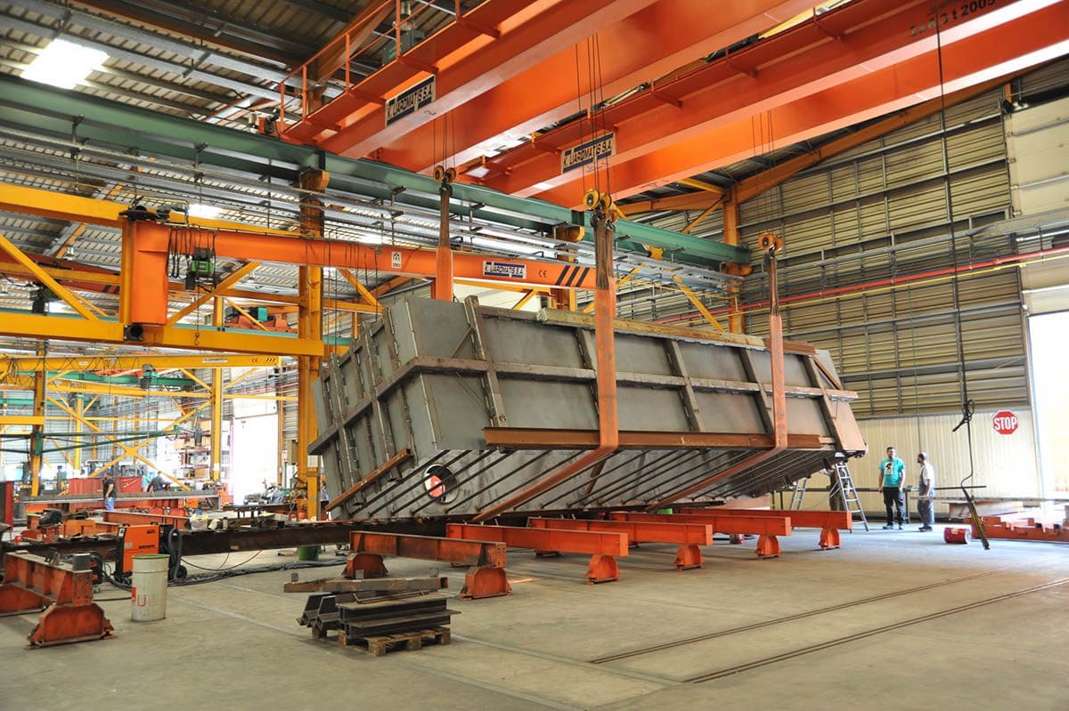 30-Internal-Handling-Equipment