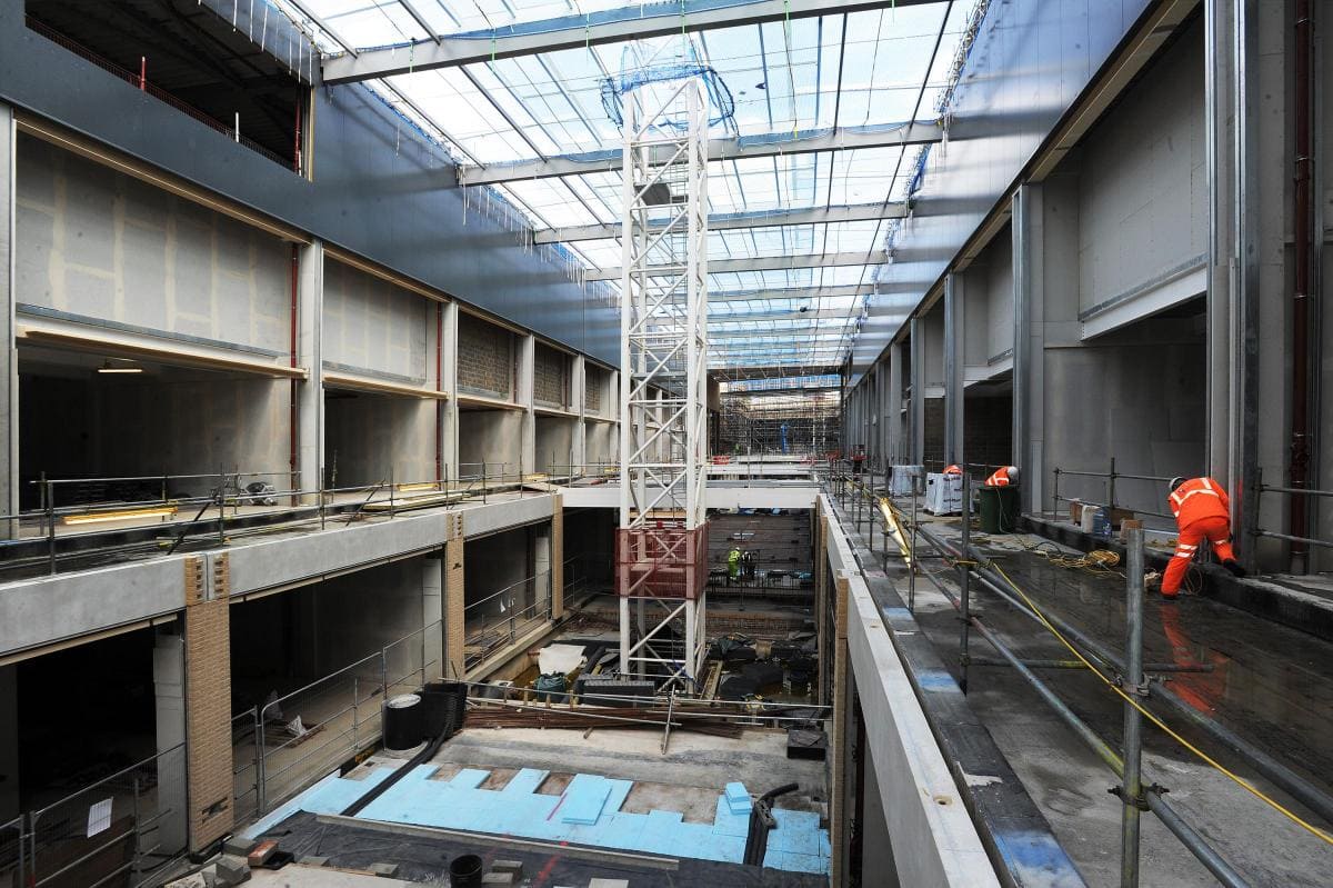 ROOFS OF WESTGATE OXFORD MALL - ΣΤΕΓΕΣ ΕΜΠΟΡΙΚΟΥ