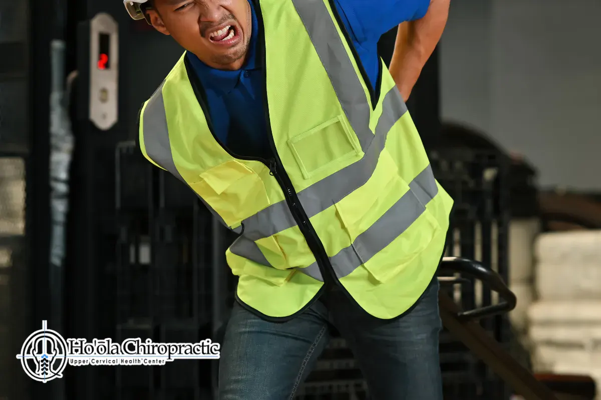 What a Chiropractor Does for Heavy Lifting Injuries