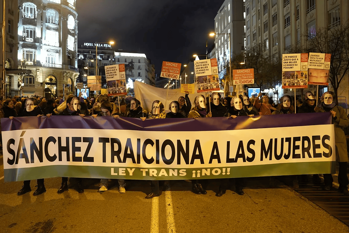 rebelión feminista contra Sánchez