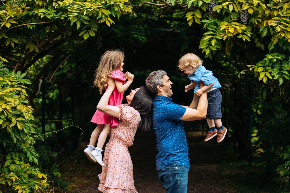 Family Photoshoot with mum dad and kids at walkden gardens