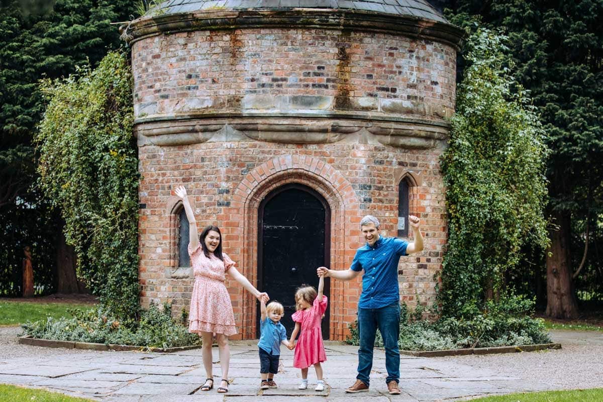 Family Photoshoot with mum dad and kids at walkden gardens
