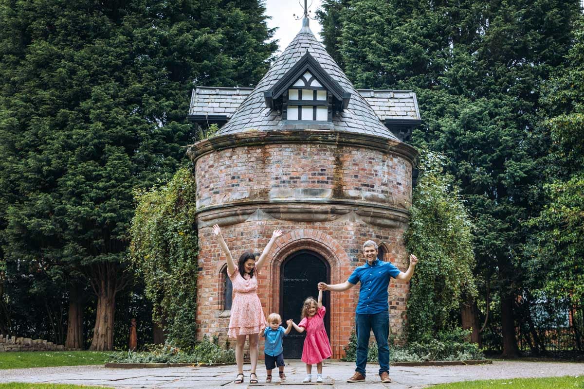Family Photoshoot with mum dad and kids at walkden gardens
