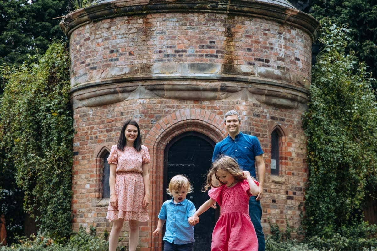 Family Photoshoot with mum dad and kids at walkden gardens