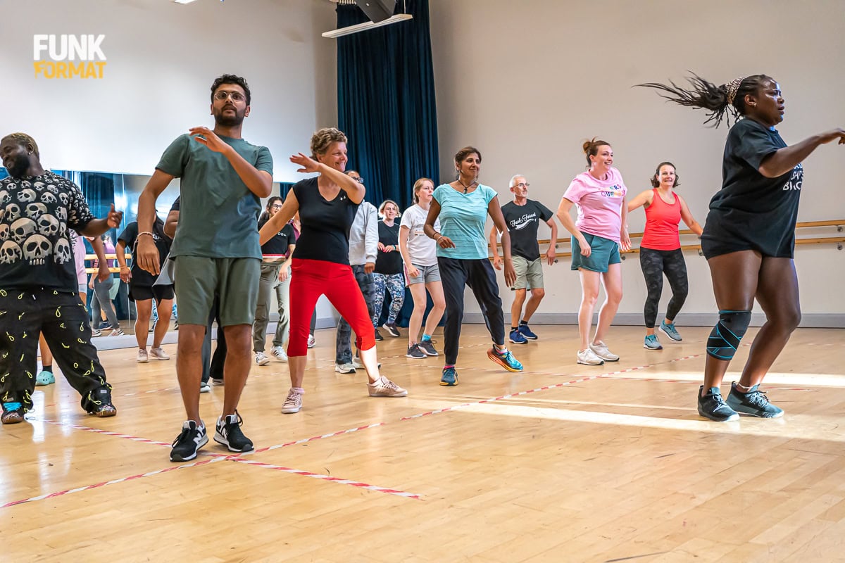 Best Dance Classes in Hampshire - Dance Class in Session