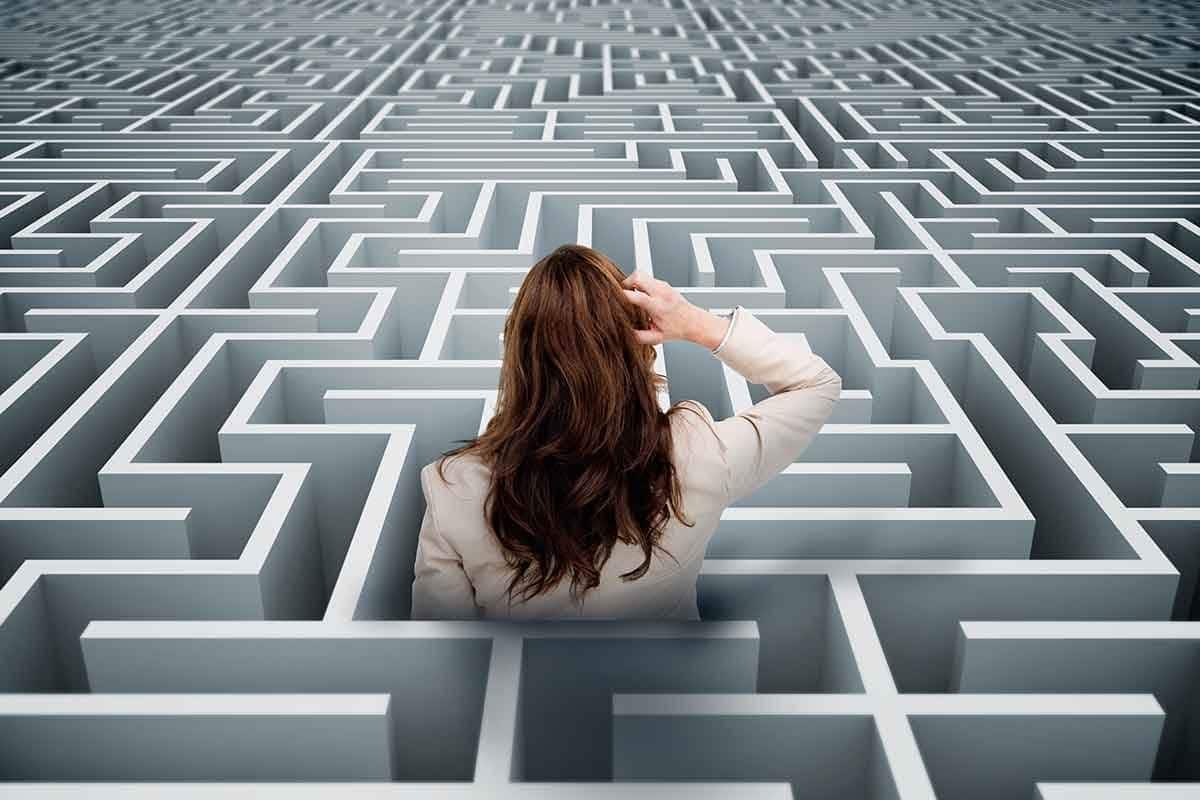 Navigating the online maze: Tips for Canadians to avoid the financial pitfalls of digital consumption