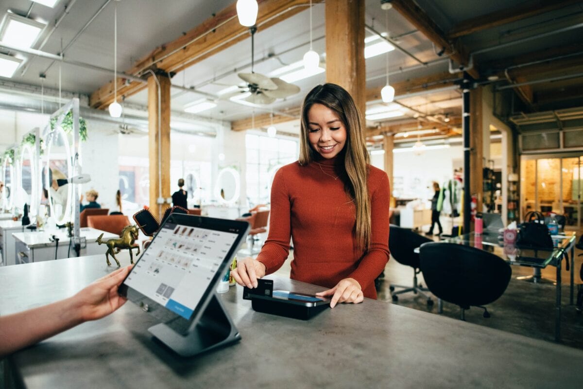 Ontario increases Minimum Wage to $16.55 an hour