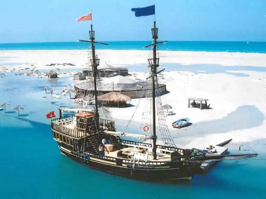 excursion-bateau-pirate-djerba