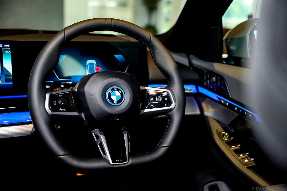 BMW i5