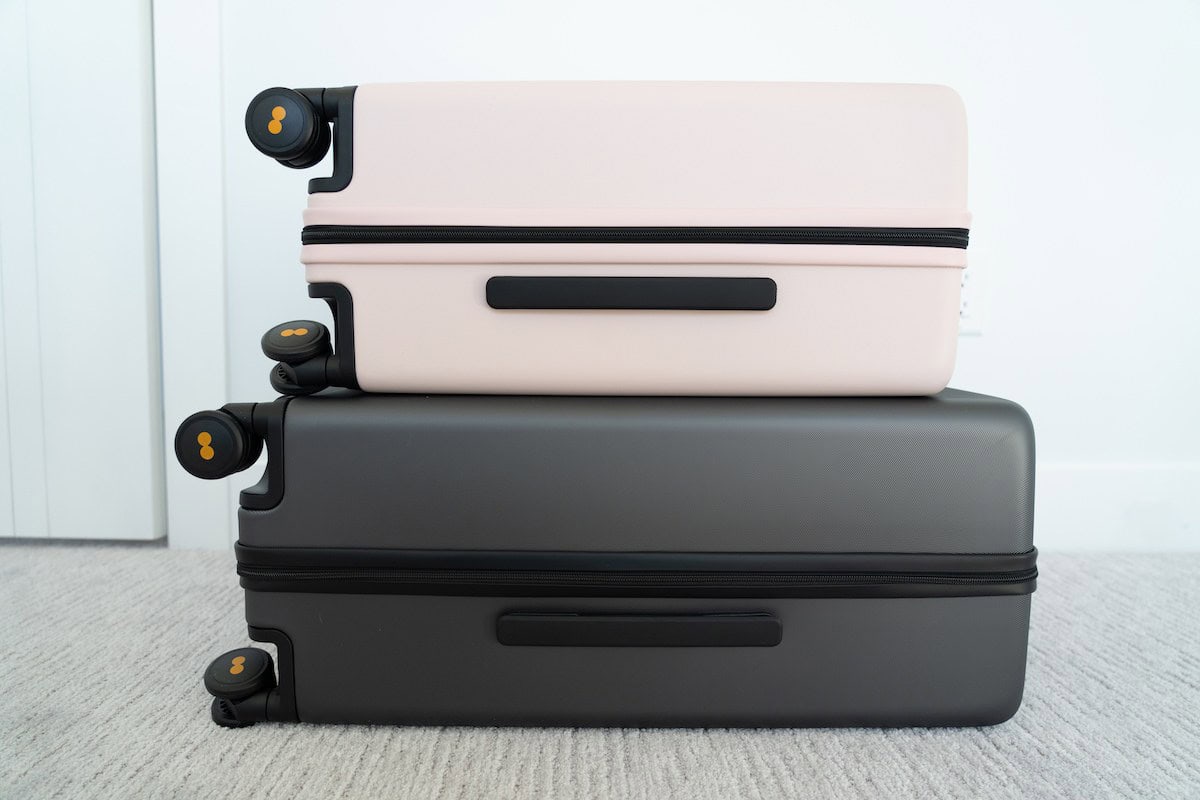 LEVEL8 Luminous Textured suitcases