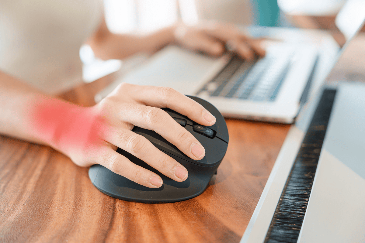 Ergonomic tips to prevent hand & wrist pain at work