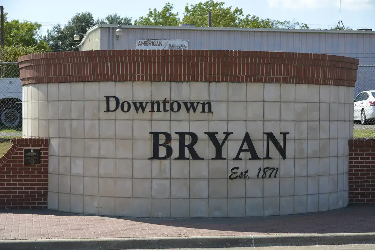 Downtown Bryan entrance marker